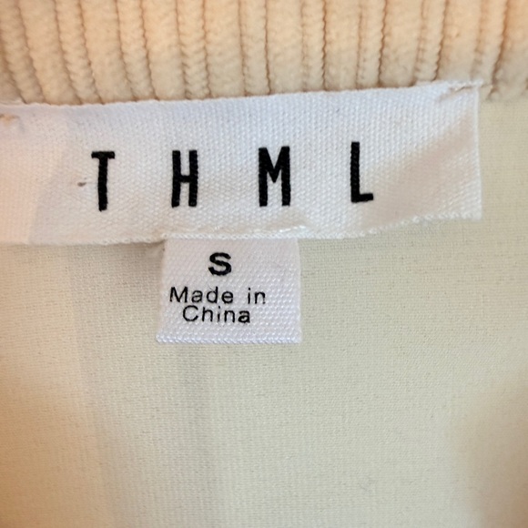 THML Cream V-Neck Shift Dress with Ruffle Sleeves Size Small - Picture 2 of 10